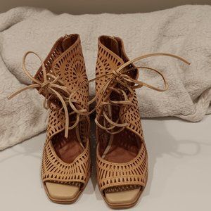 Jeffrey Campbell Cutout Stacked Wedge Sandals Size 11